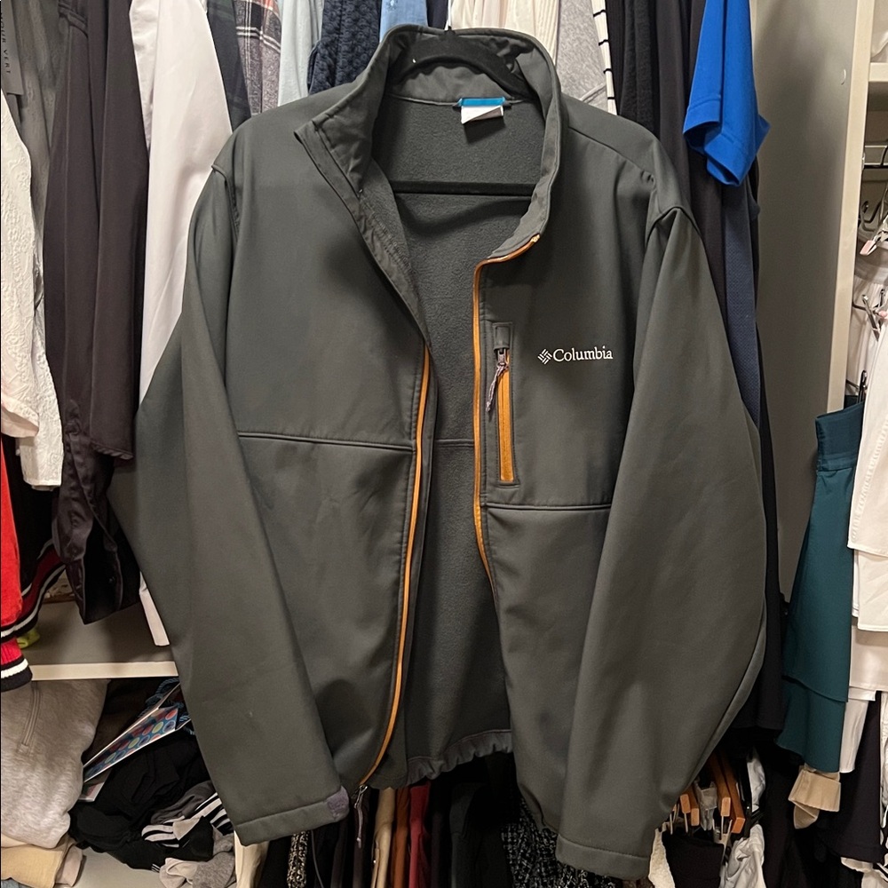 Columbia Men's Dark Gray Performance Jacket